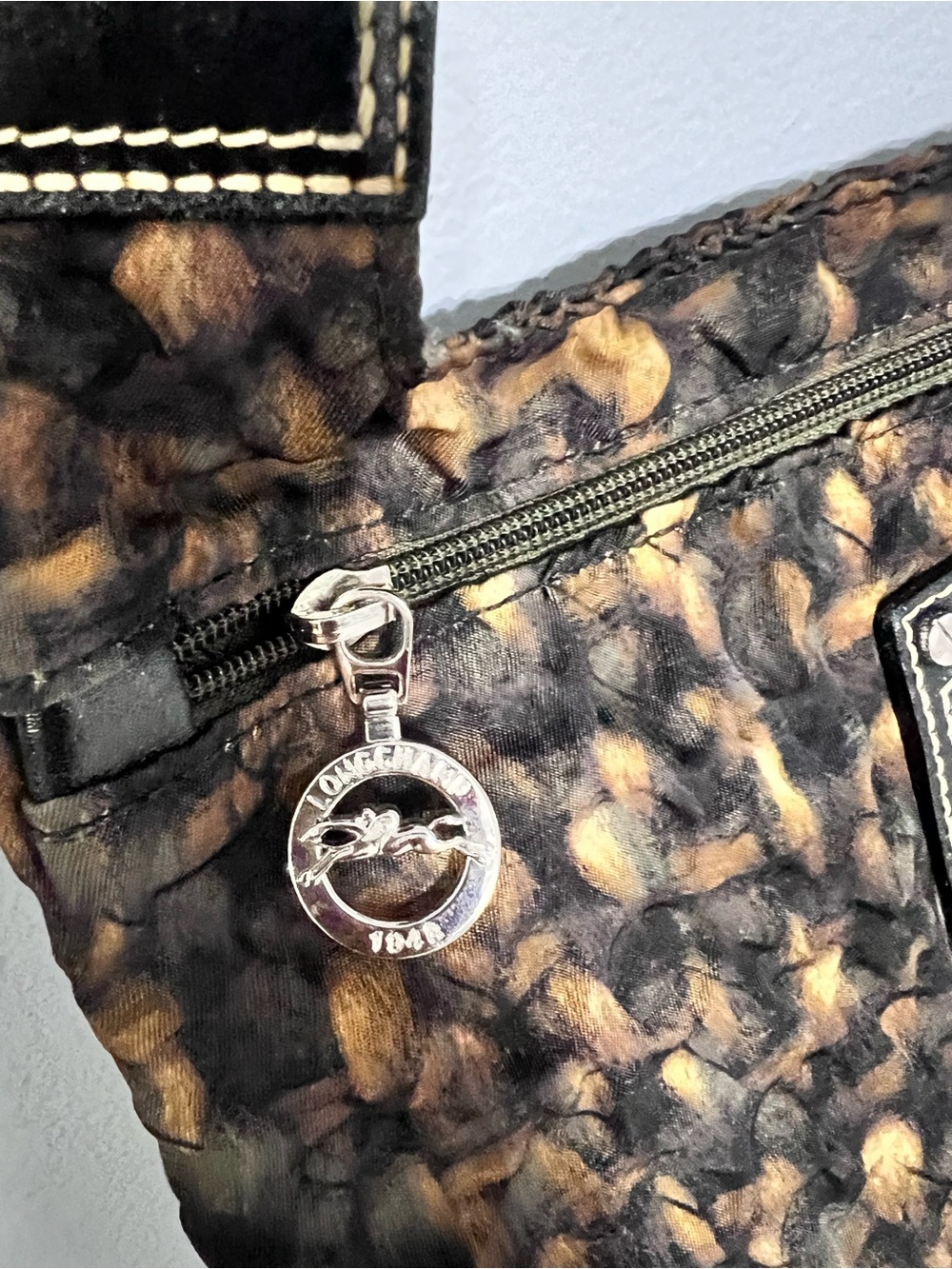 Longchamp Brown and Black Woven Crossbody with Leather Logo Patch - Picture 7 of 15